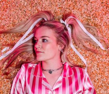 Interview with UK Pop Artist Ellie Evans